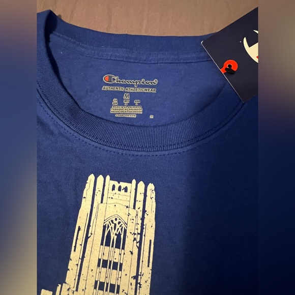University of Pittsburgh Cathedral of Learning Victory Lights T-Shirt Med NWT - Picture 3 of 4